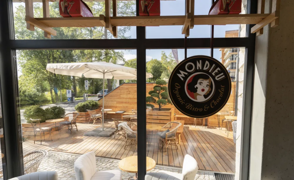 Farebné brunchové jedlá na terase Mondieu Starý Smokovec